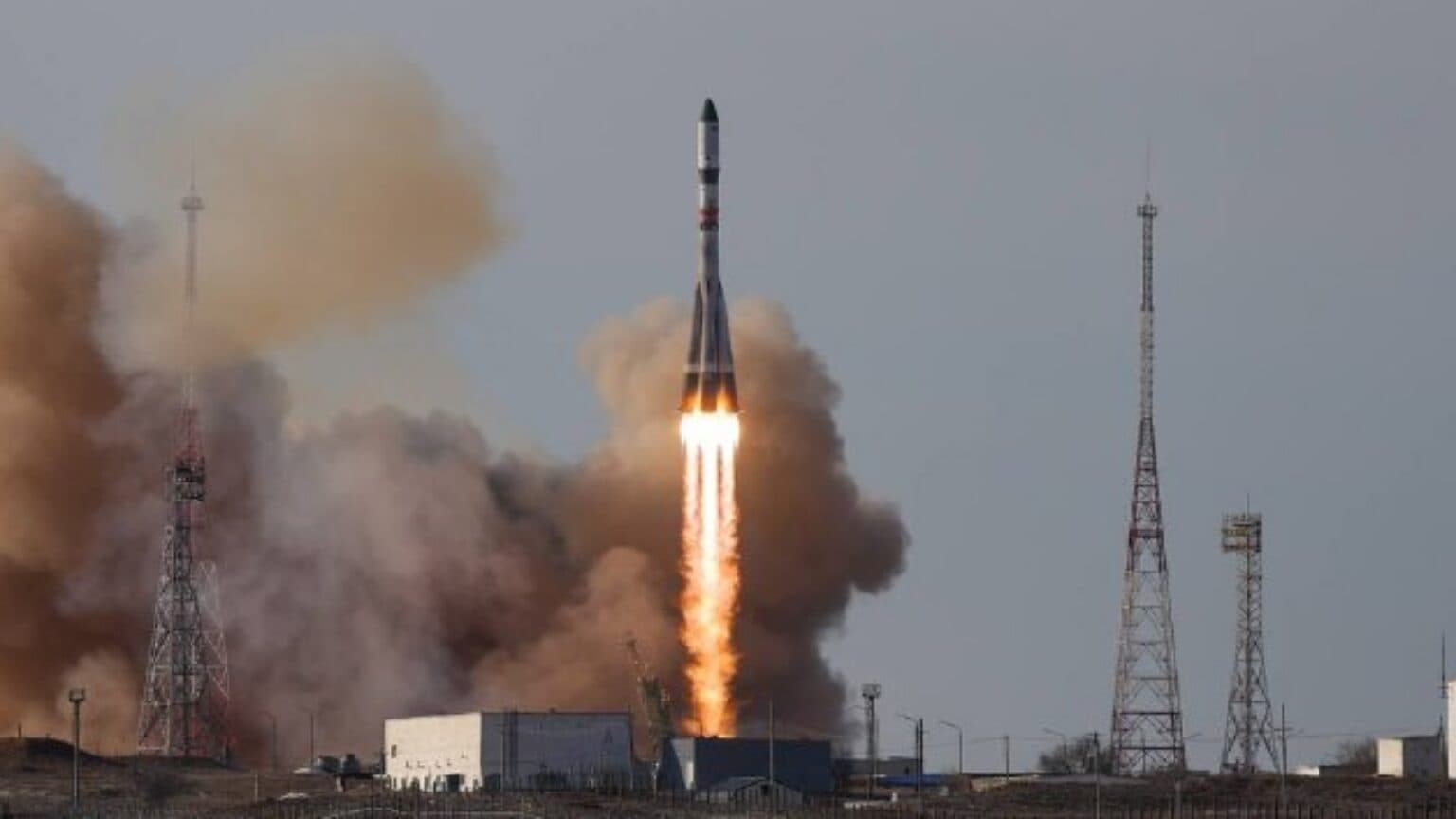 Ucrania golpea la fábrica que construye los cohetes que llevan humanos a la ISS